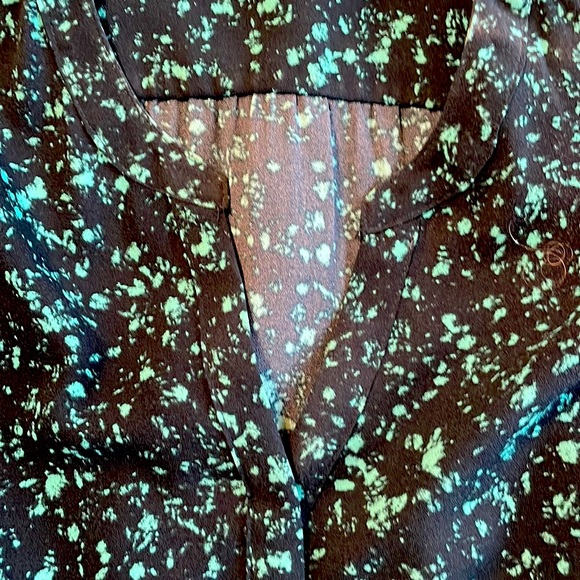 Apt.9 Women’s 0X size Deep Green and Mint long sleeve blouse with button front - Picture 5 of 5